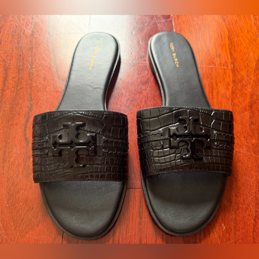 Tory Burch Black Embossed Slide Sandals w. Original New with Box size 8 1/2 - Picture 3 of 12